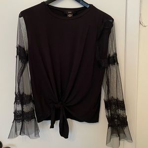 NWOT RAIN black blouse with lace sleeves!